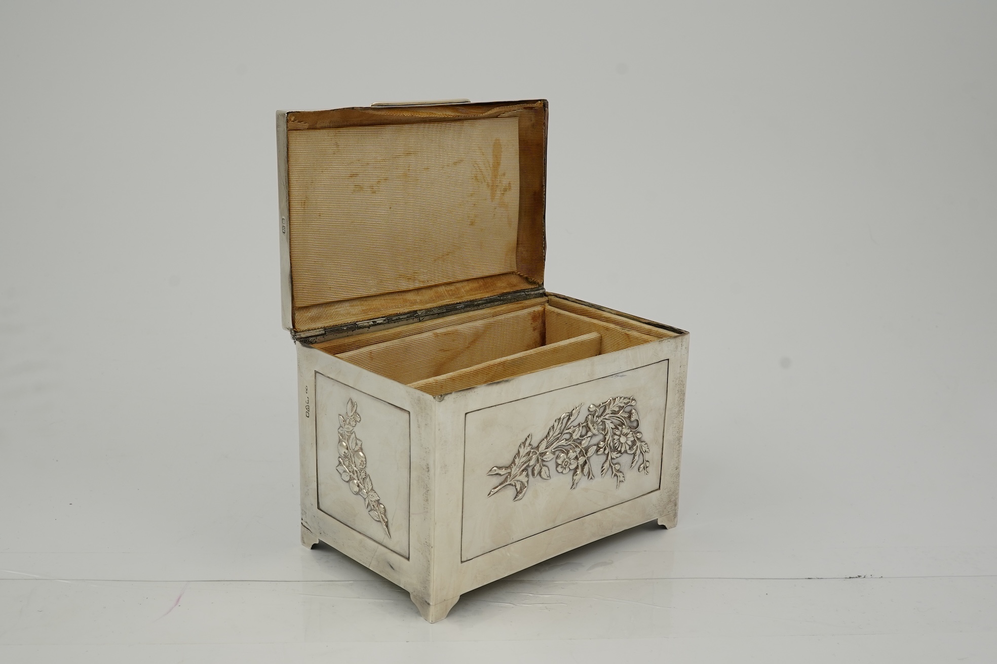 An Edwardian silver mounted jewellery casket, by William Neale & Son Ltd